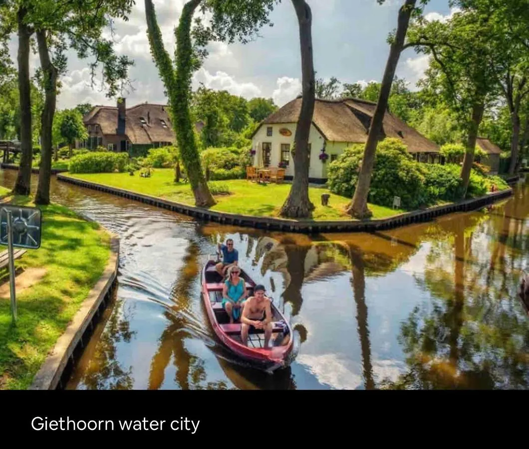 Buddha Style Family House & Jacuzzi & Sauna Near Amsterdam Vijfhuizen 0*,  Netherlands