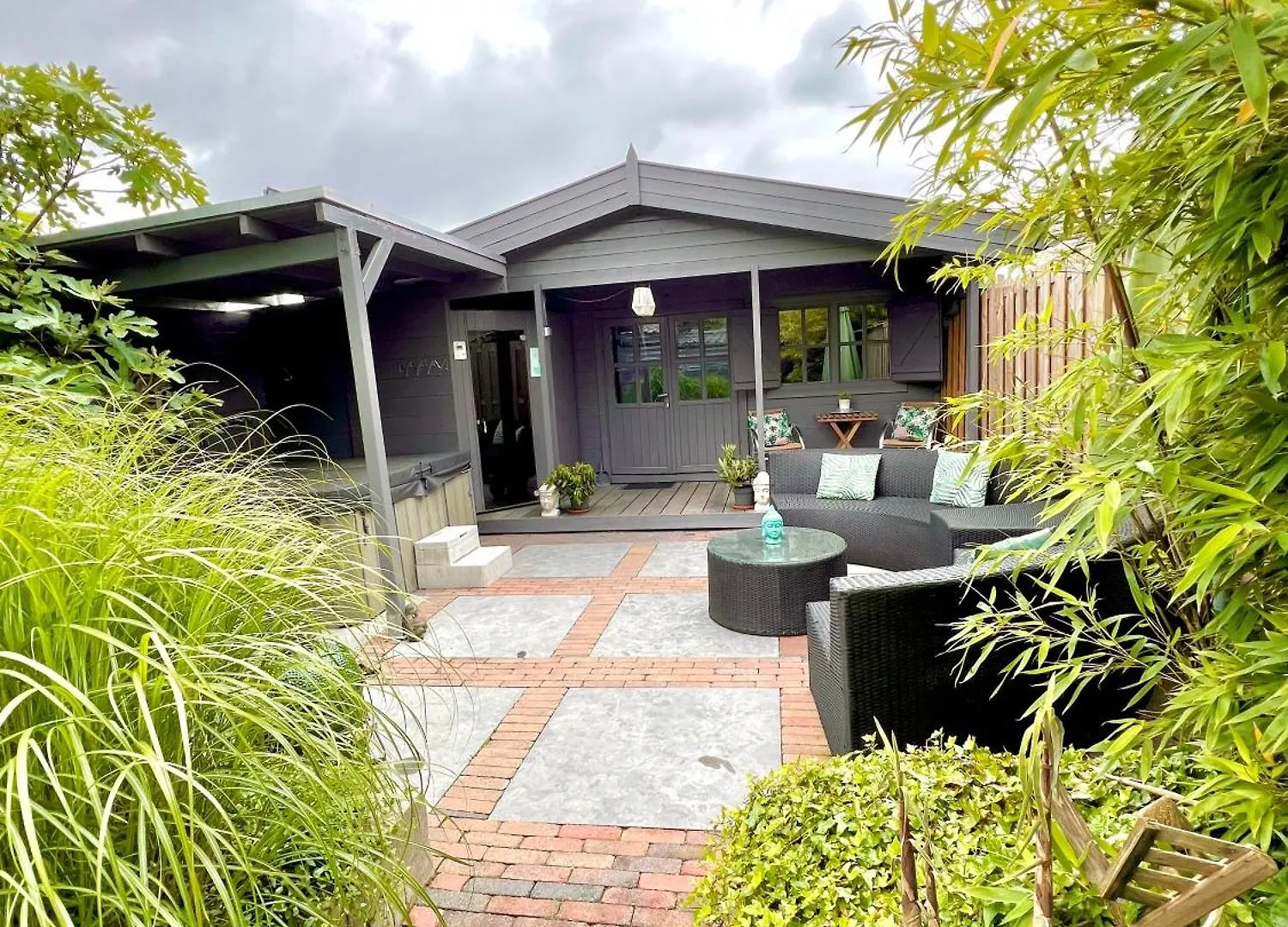 Chalet Buddha Style Family House & Jacuzzi & Sauna Near Amsterdam Vijfhuizen